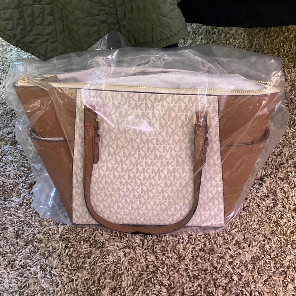 Michael Kors tote